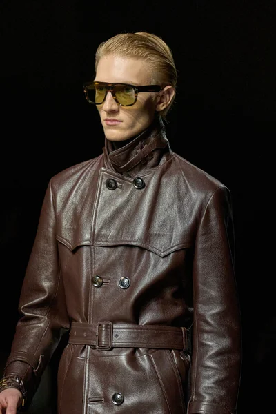Look 21